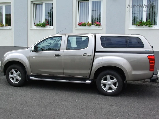 Aeroklas Stylish felépítmény - kipattintható oldalüveg - 528 garnet piros - Isuzu D/C 2012-2020