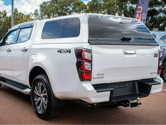 Aeroklas Stylish felépítmény - kipattintható oldalüveg - 569 onyx fekete - Isuzu D/C 2025-