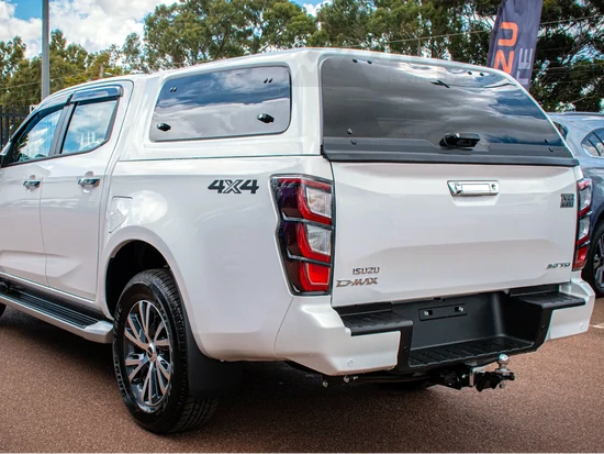 Aeroklas Stylish felépítmény - felnyitható oldalüveg - 569 onyx fekete - Isuzu D/C 2025-