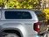 Kép 14/15 - Aeroklas Stylish felépítmény - jobb felnyitható, bal kipattintható oldalüveg - <span style="color:#FFA500;">alapozott</span> - Amarok D/C 2023-